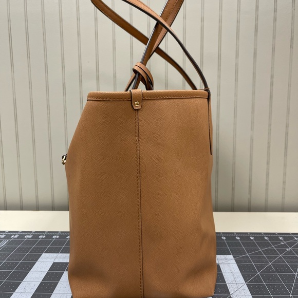 Michael Kors Brown Tote Bag With Zip Clutch Saige Reversible Shoulder Bag - Picture 5 of 16